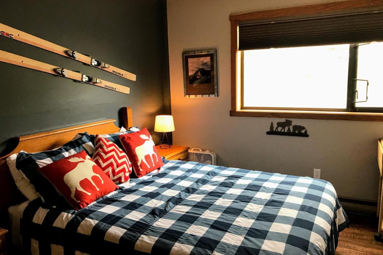 The Griz Inn By Park Vacation Management 페르니 외부 사진