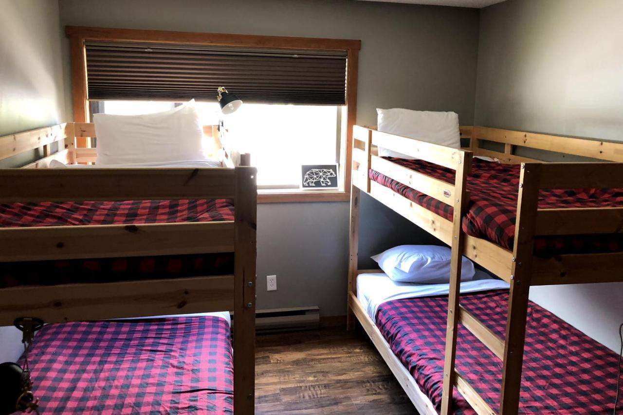 The Griz Inn By Park Vacation Management 페르니 외부 사진
